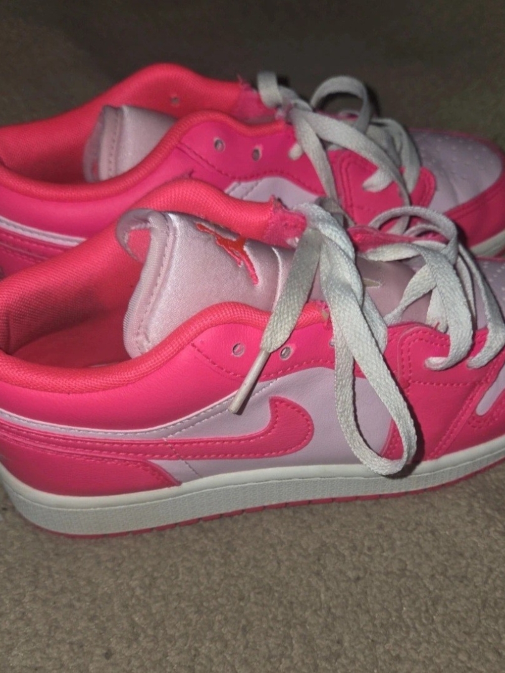 Jordan Girls Low-Top Sneakers in Hot Pink and Light Pink